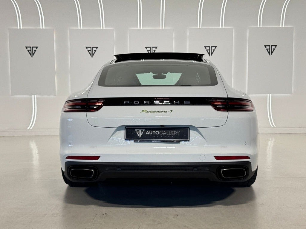Porsche Panamera 4 e-Hybrid