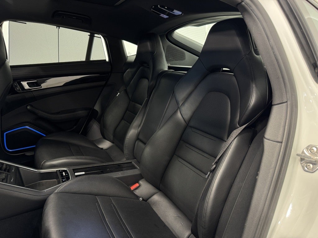 Porsche Panamera 4 e-Hybrid