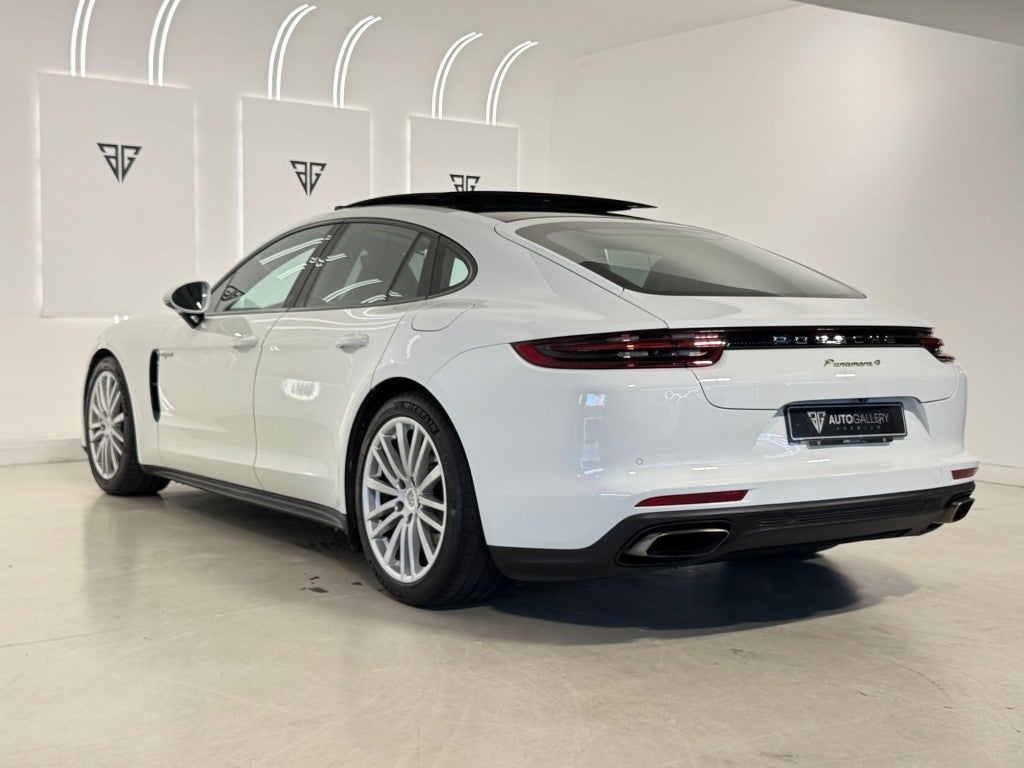 Porsche Panamera 4 e-Hybrid