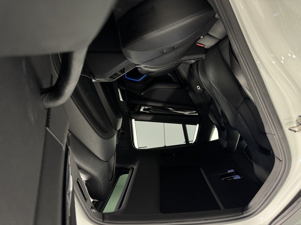 Porsche Panamera 4 e-Hybrid