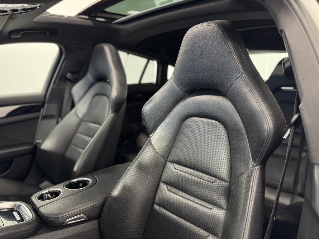 Porsche Panamera 4 e-Hybrid