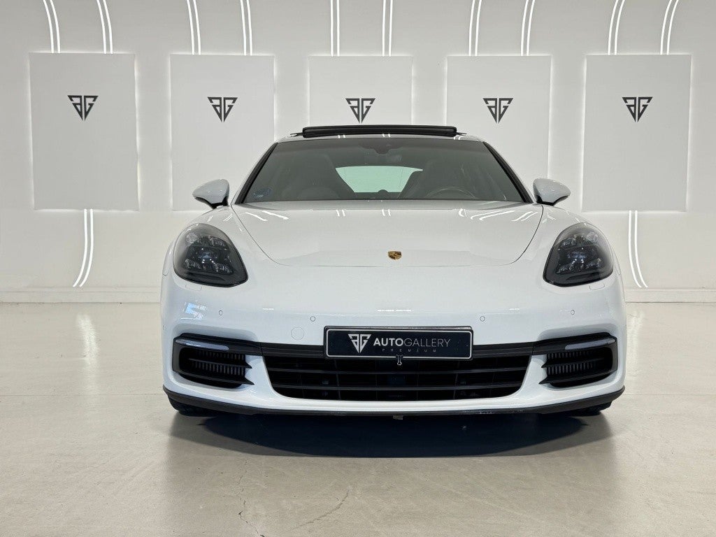 Porsche Panamera 4 e-Hybrid