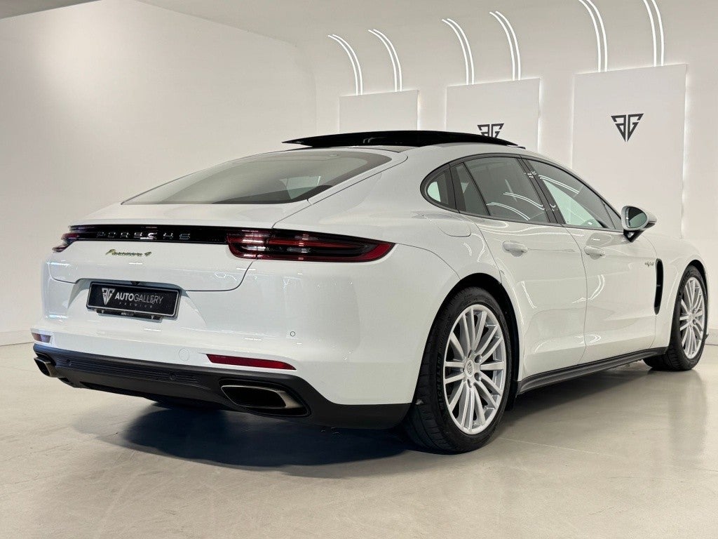 Porsche Panamera 4 e-Hybrid