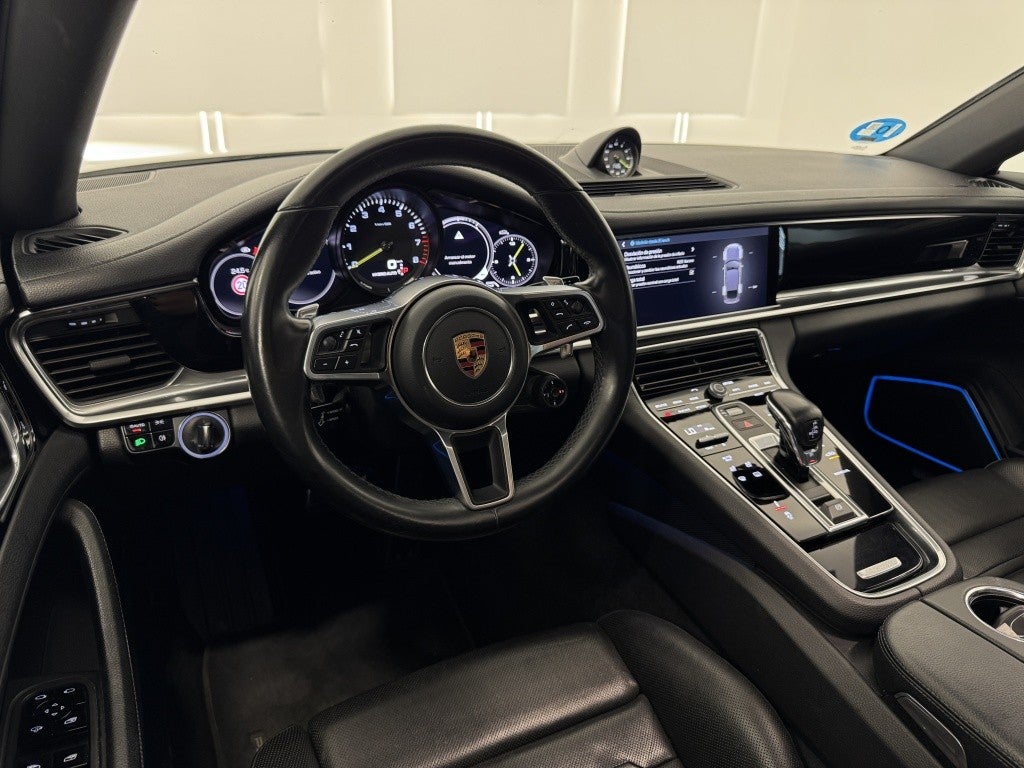 Porsche Panamera 4 e-Hybrid