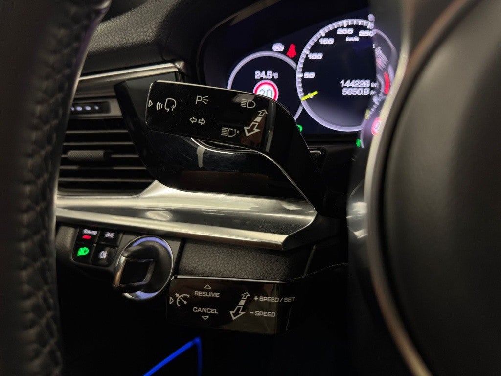 Porsche Panamera 4 e-Hybrid