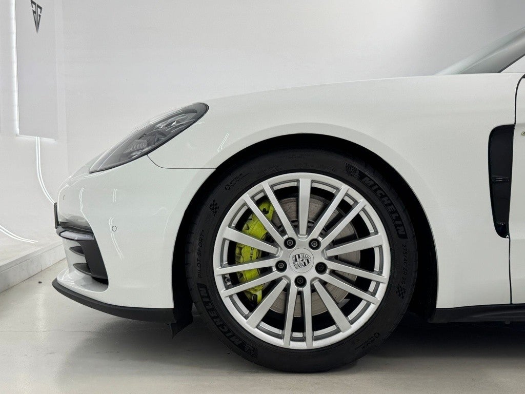 Porsche Panamera 4 e-Hybrid
