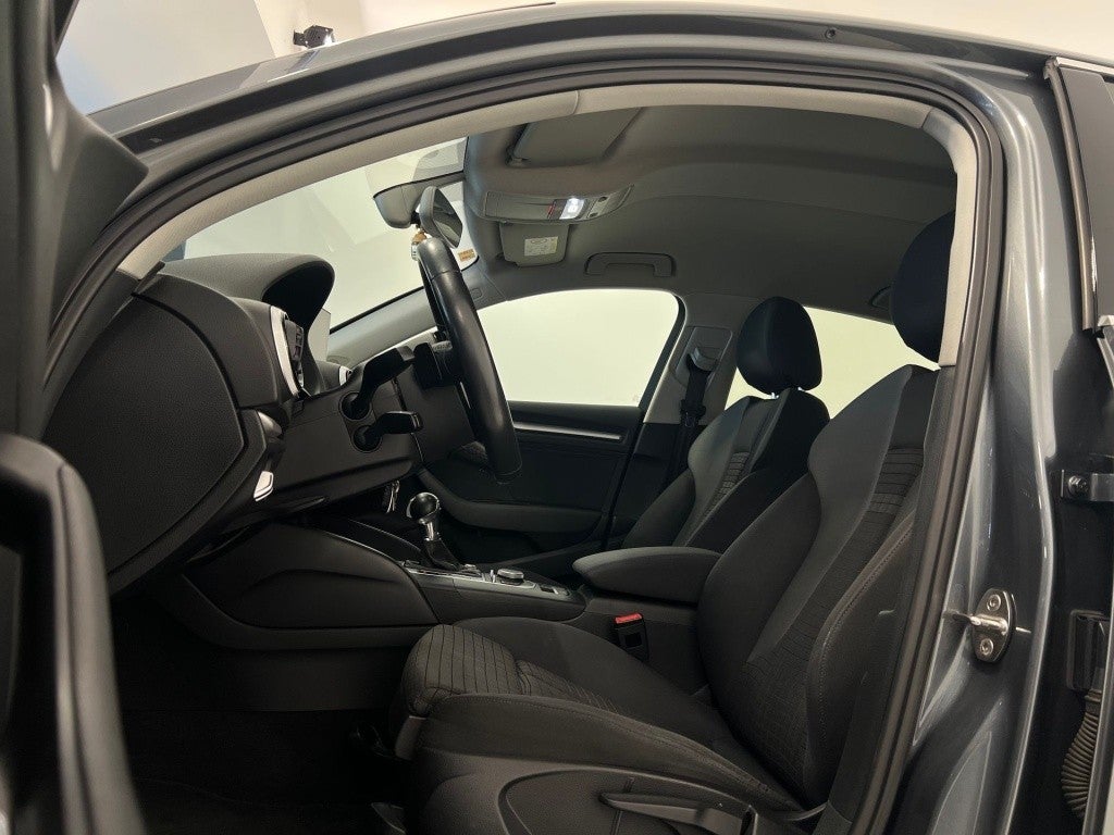 Audi A3 Sedán 1.8 TFSI S line edition Q. S-T
