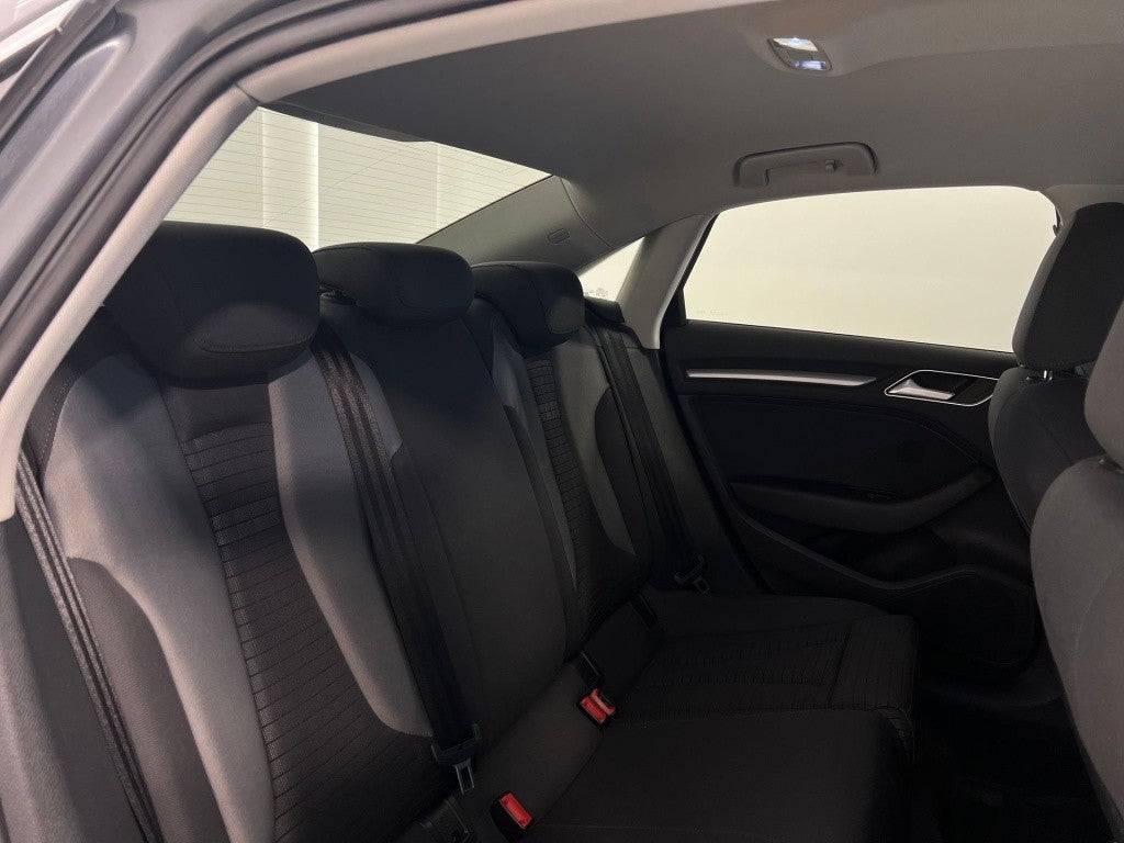 Audi A3 Sedán 1.8 TFSI S line edition Q. S-T