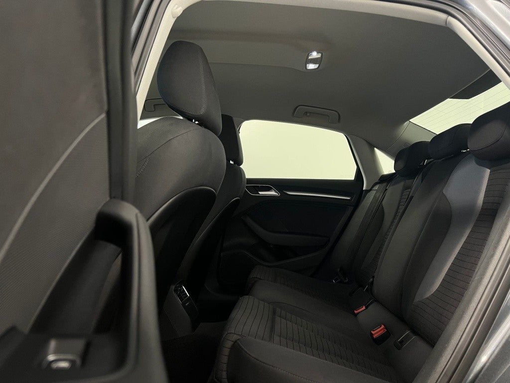 Audi A3 Sedán 1.8 TFSI S line edition Q. S-T