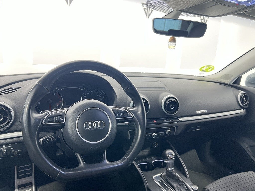 Audi A3 Sedán 1.8 TFSI S line edition Q. S-T