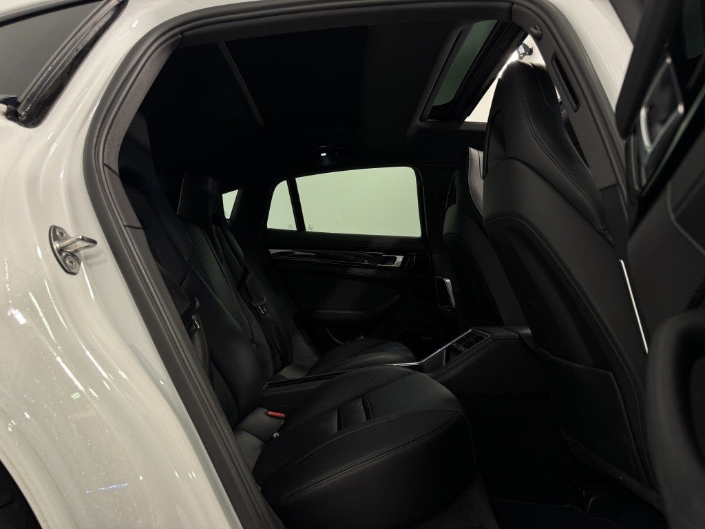 Porsche Panamera 4 e-Hybrid 10 Years Edition