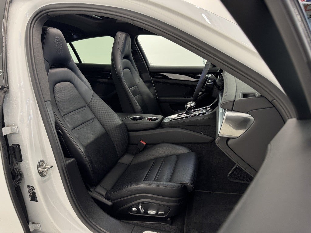 Porsche Panamera 4 e-Hybrid 10 Years Edition