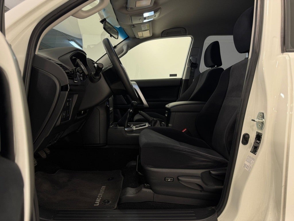 Toyota Land Cruiser D-4D VX
