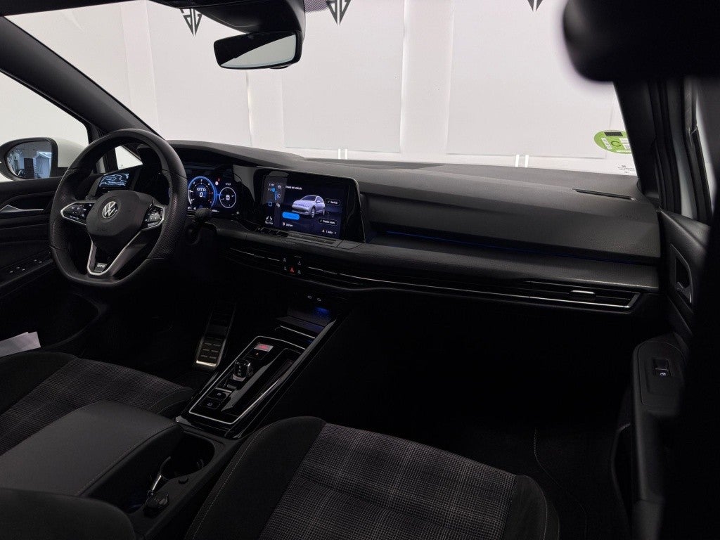 Volkswagen Golf GTD 2.0 TDI DSG 7