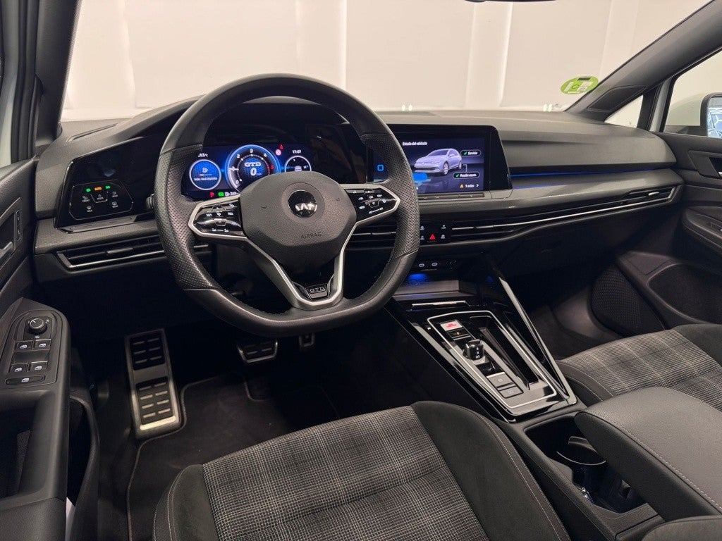 Volkswagen Golf GTD 2.0 TDI DSG 7