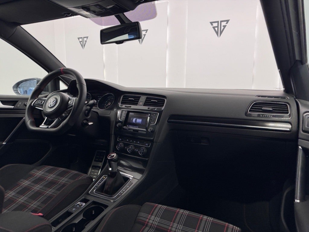 Volkswagen Golf 2.0 TSI GTI Performance 230