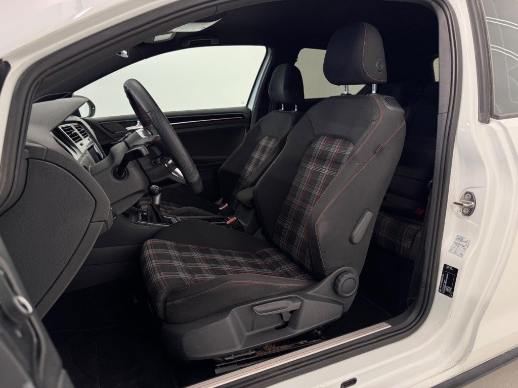 Volkswagen Golf 2.0 TSI GTI Performance 230
