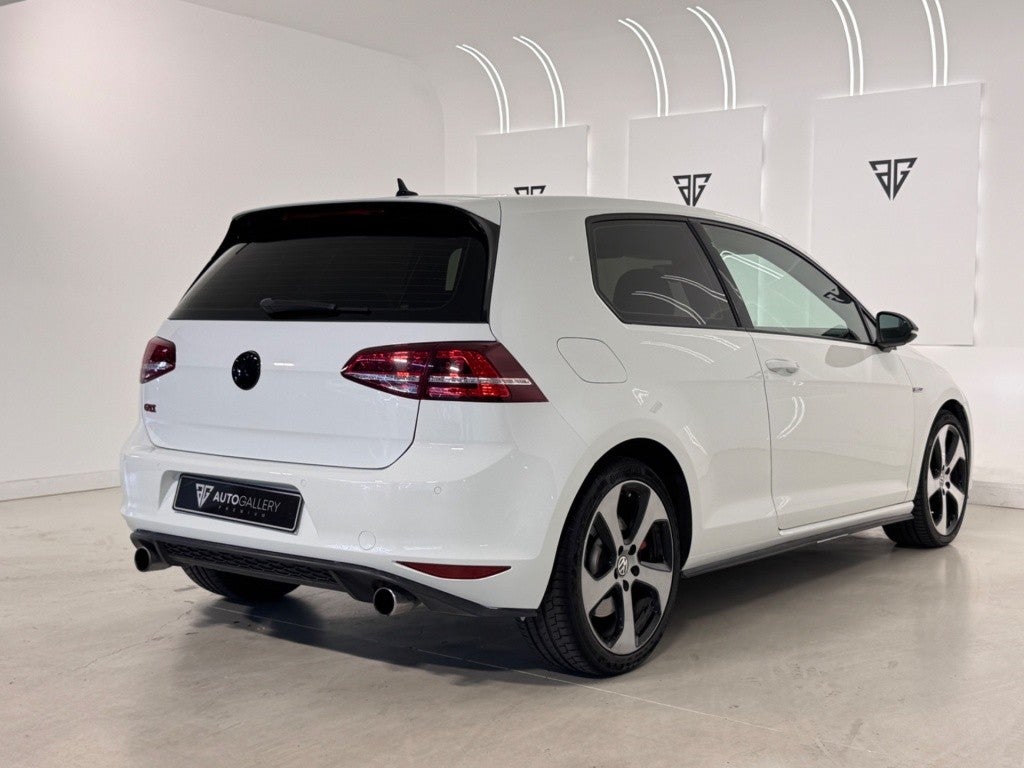 Volkswagen Golf 2.0 TSI GTI Performance 230
