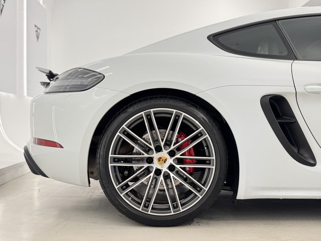 Porsche Cayman GTS 4.0