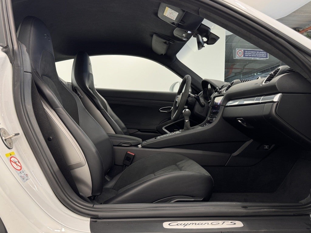Porsche Cayman GTS 4.0