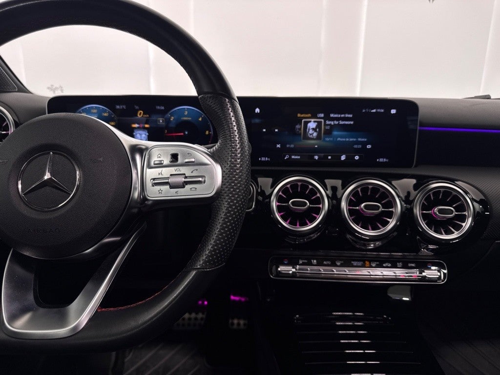 Mercedes-Benz Clase A 200d 8G-DCT