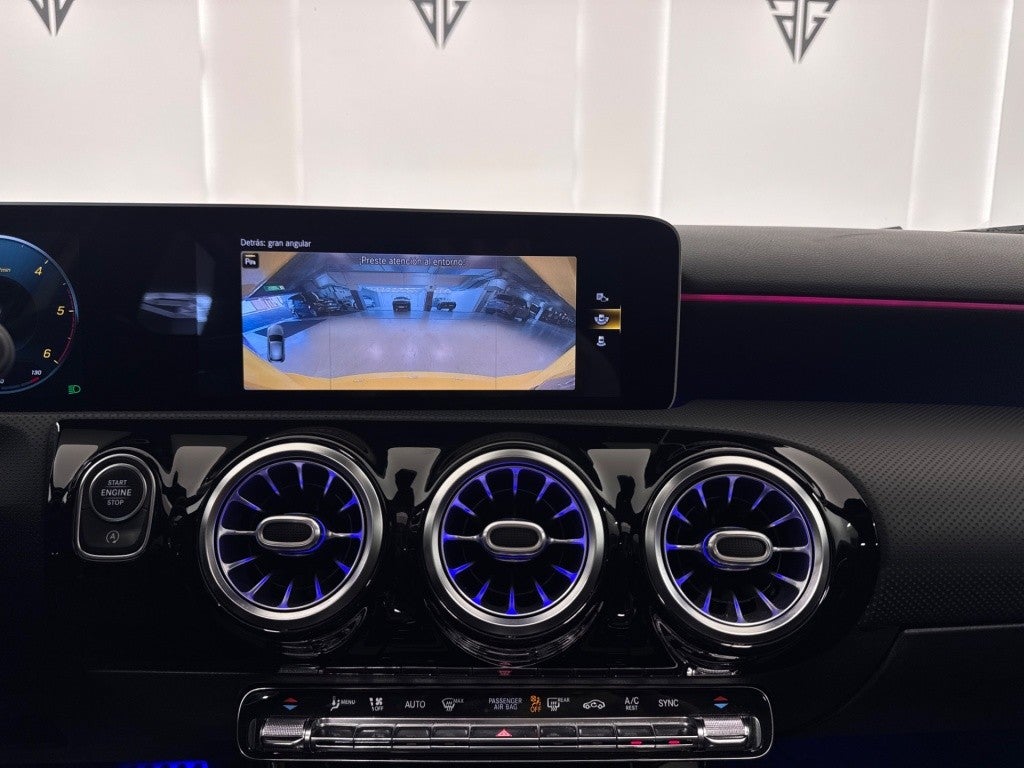 Mercedes-Benz Clase A 200d 8G-DCT