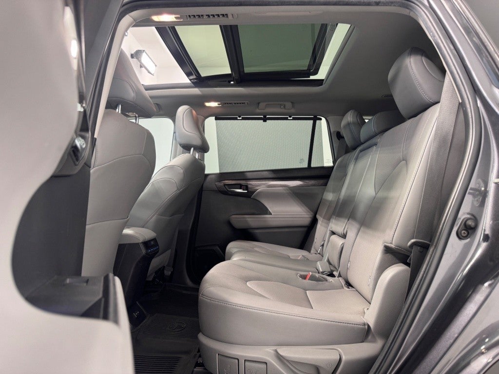 Toyota Highlander 2.5 hybrid Advance T. Panorámico Pintura metaliza