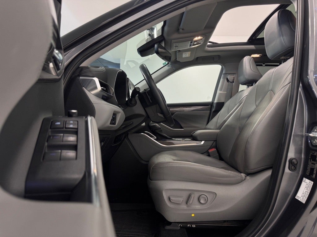 Toyota Highlander 2.5 hybrid Advance T. Panorámico Pintura metaliza