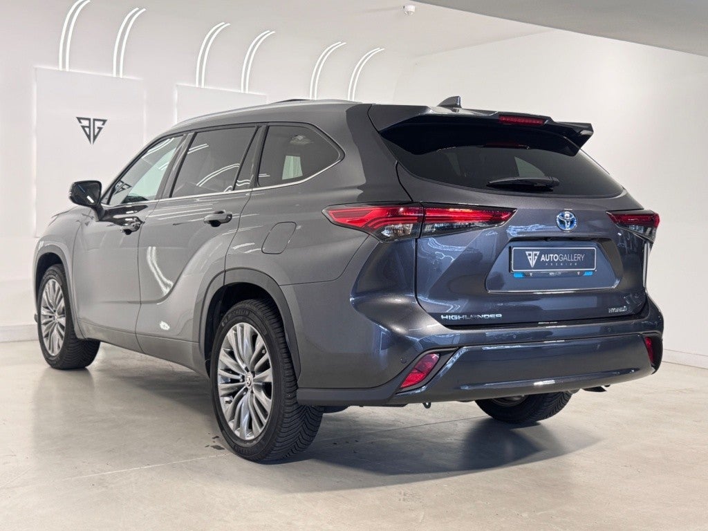 Toyota Highlander 2.5 hybrid Advance T. Panorámico Pintura metaliza