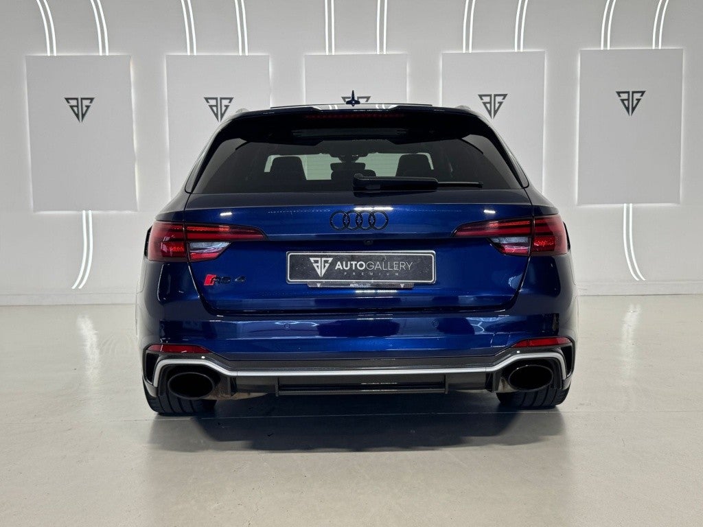 Audi A4 RS4 Avant 2.9 TFSI quattro tiptronic