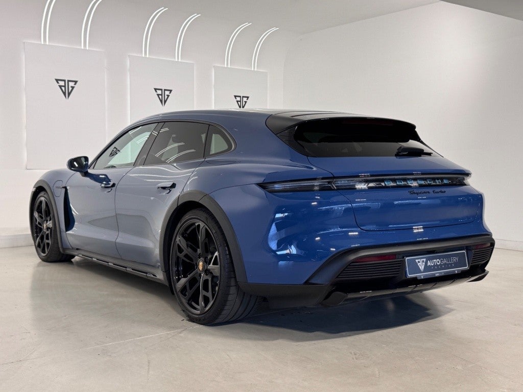 Porsche Taycan 4 Cross Turismo