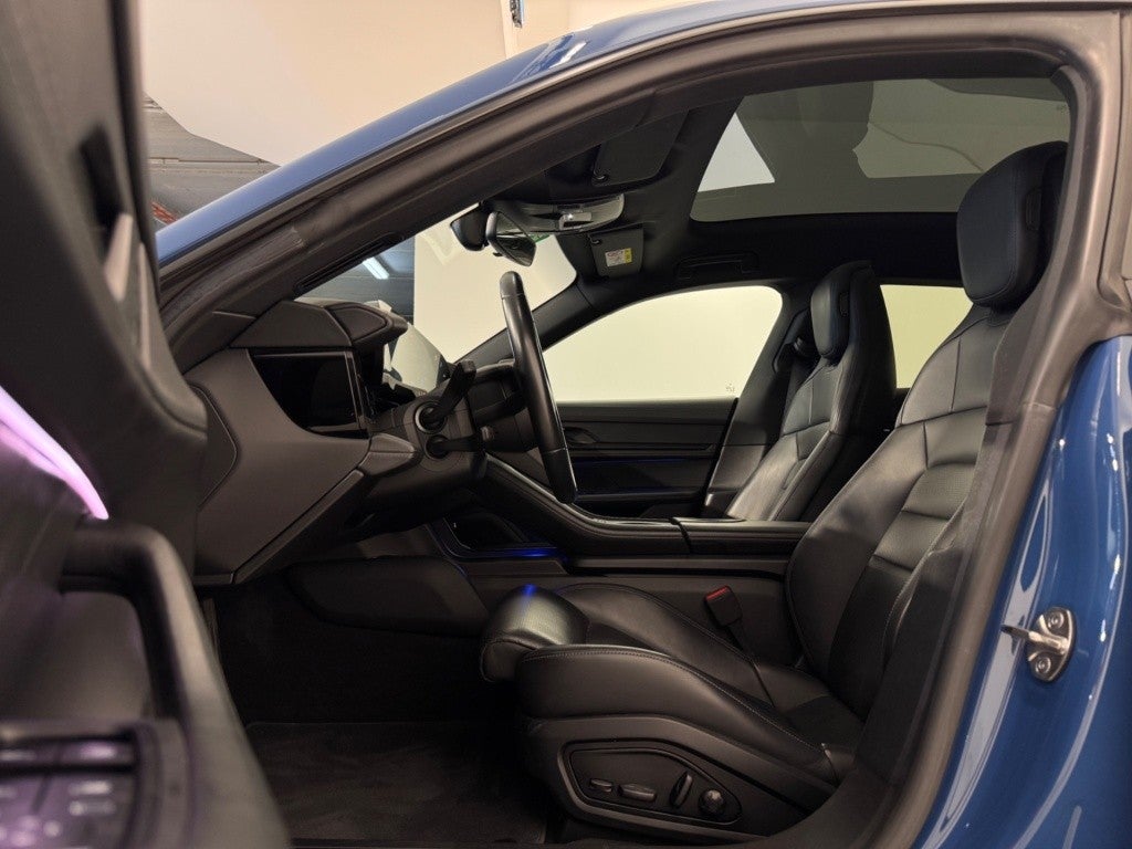 Porsche Taycan 4 Cross Turismo