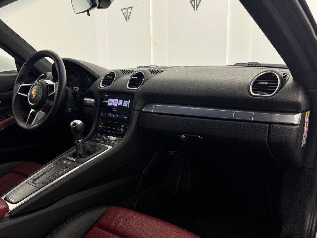 Porsche Cayman