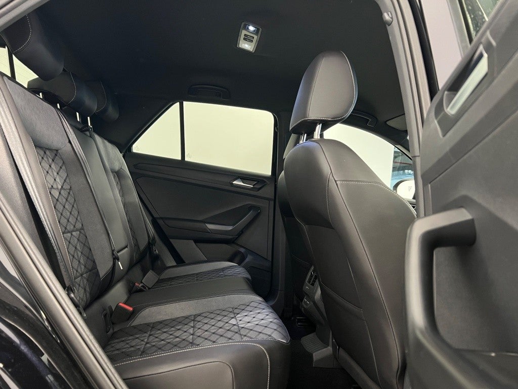Volkswagen T-Roc 1.5 TSI R-Line kW DSG7 110KW
