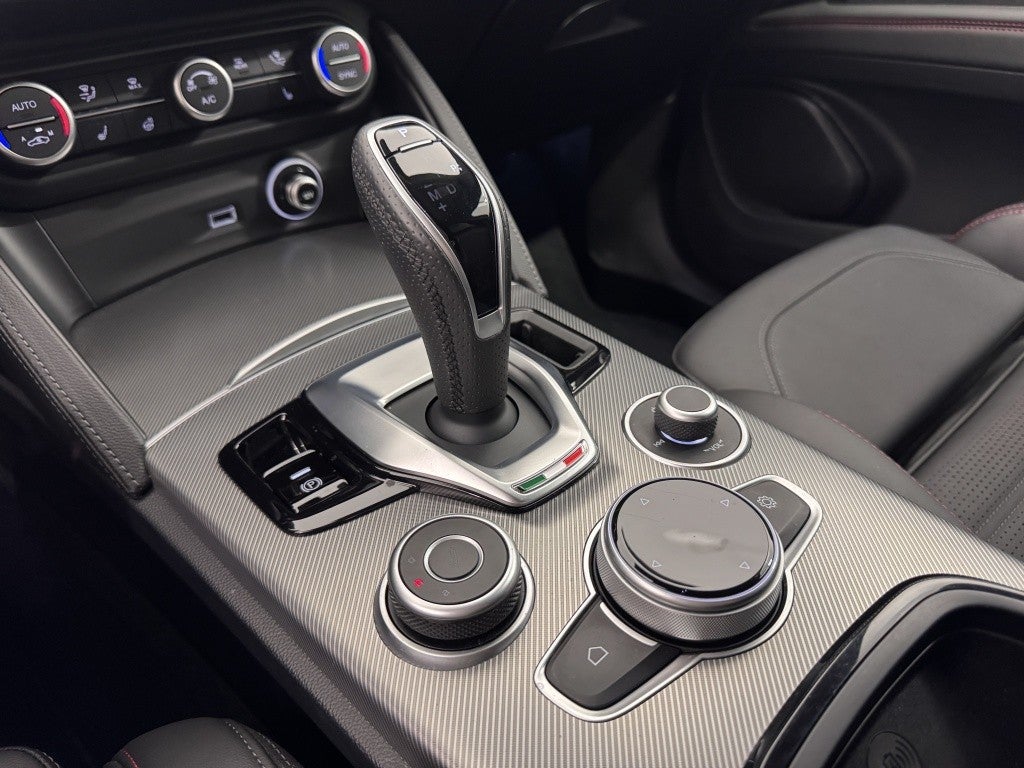Alfa Romeo Stelvio 2.0 Tributo Italiano Q4 Aut. 280