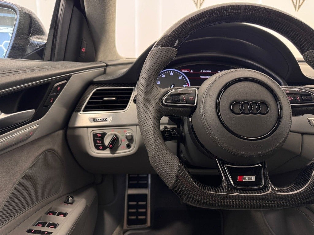 Audi A8 S8 plus 4.0 TFSI quattro Tiptronic