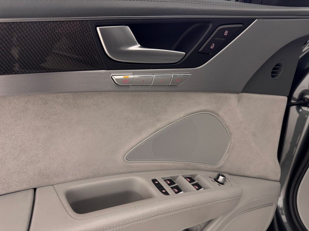Audi A8 S8 plus 4.0 TFSI quattro Tiptronic