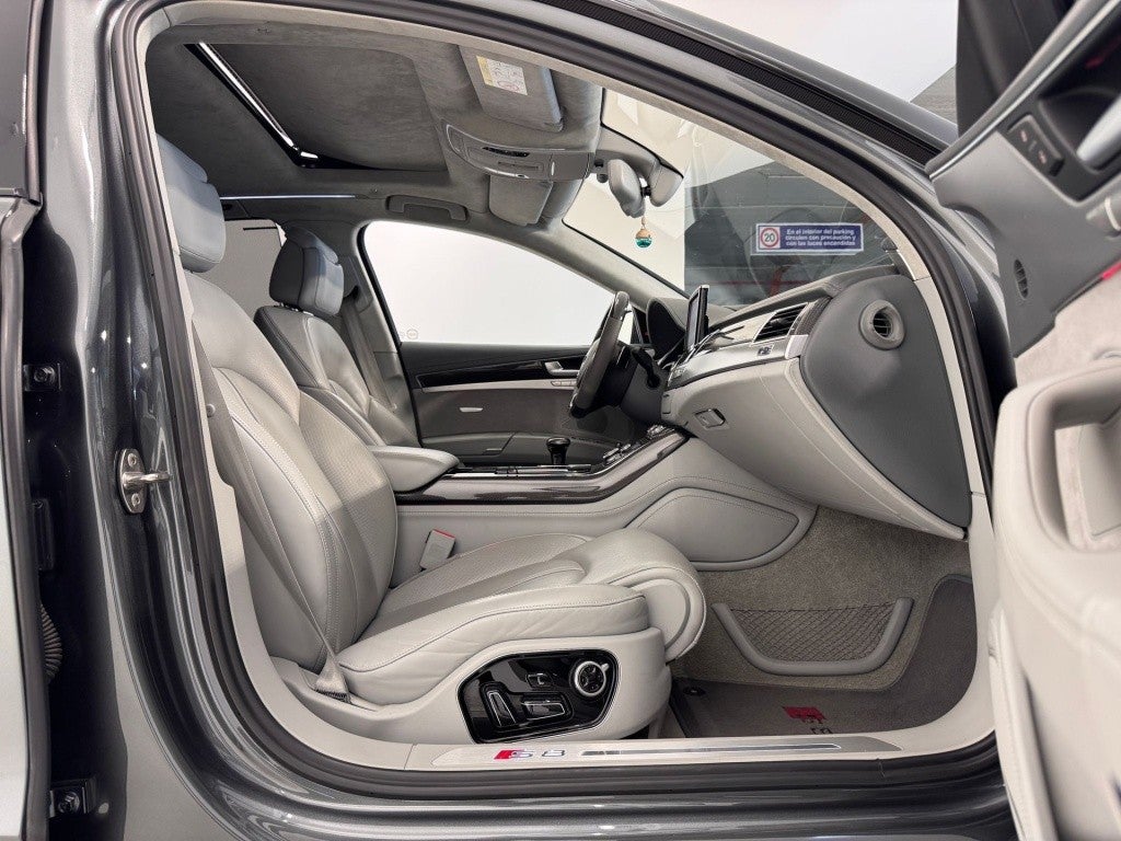 Audi A8 S8 plus 4.0 TFSI quattro Tiptronic