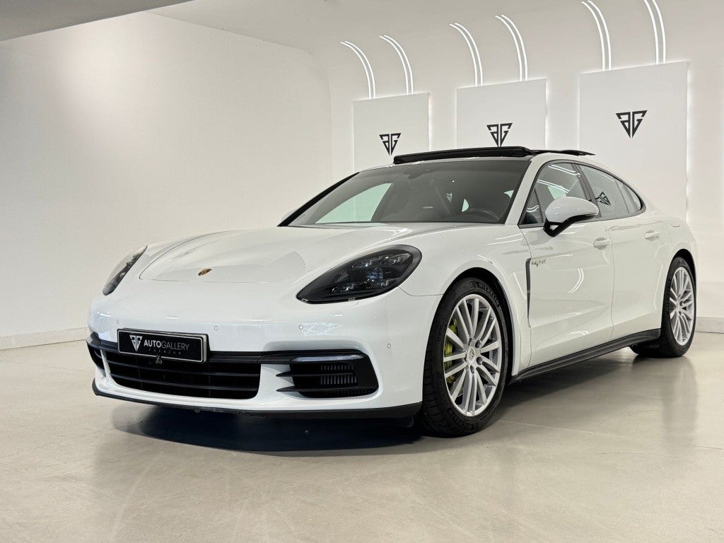 Porsche Panamera 4 e-Hybrid