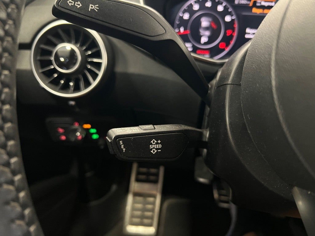 Audi TT Coupé 40 TFSI S line S tronic