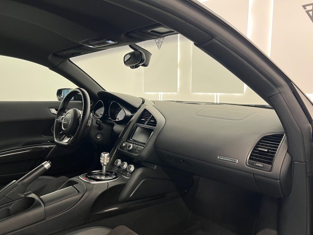 Audi R8 5.2 FSI V10 quattro S-Tronic