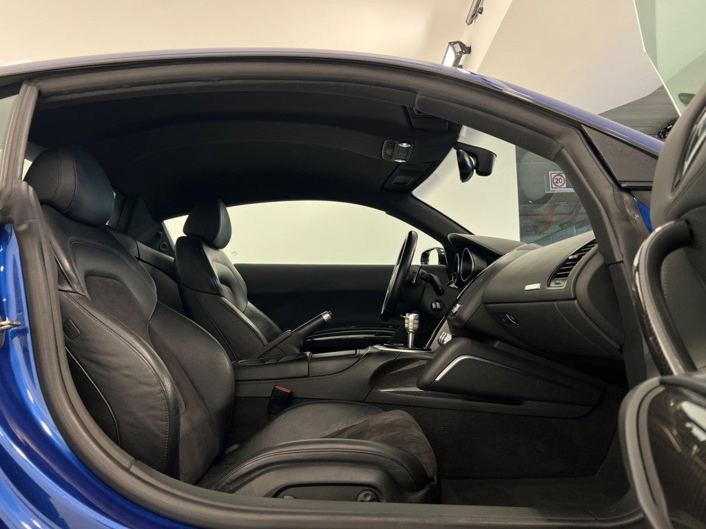 Audi R8 5.2 FSI V10 quattro S-Tronic