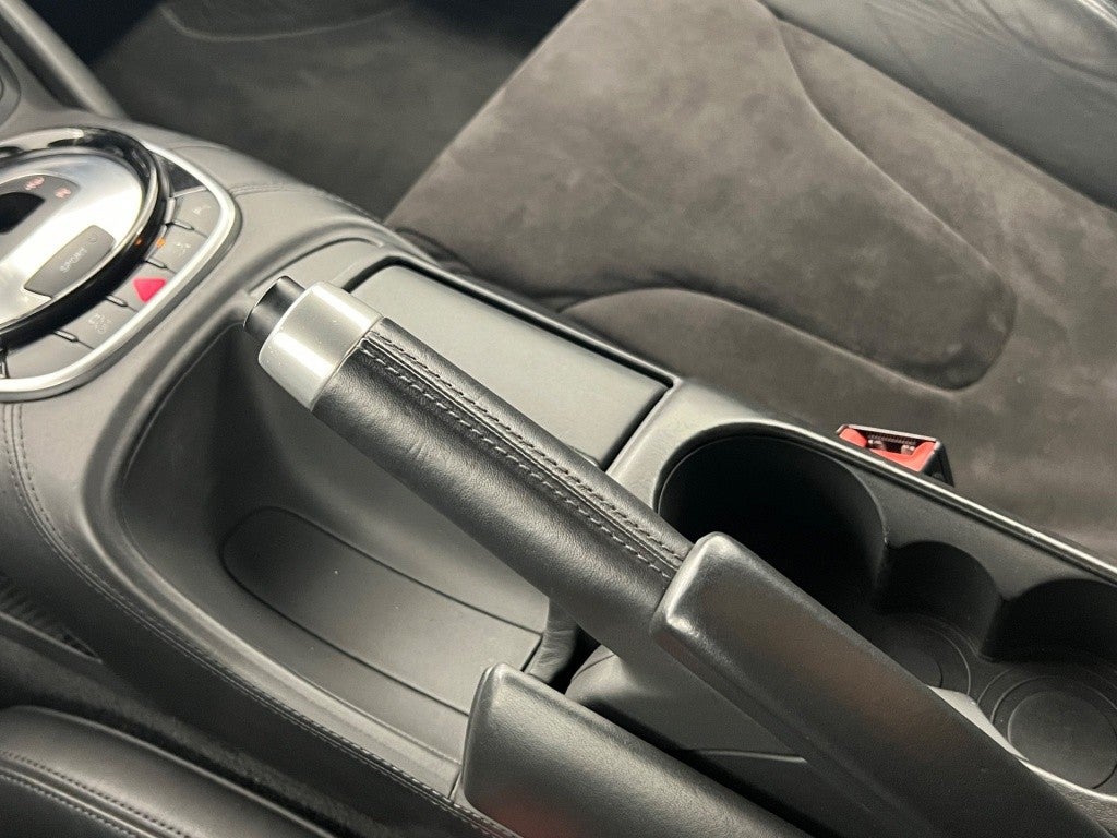 Audi R8 5.2 FSI V10 quattro S-Tronic