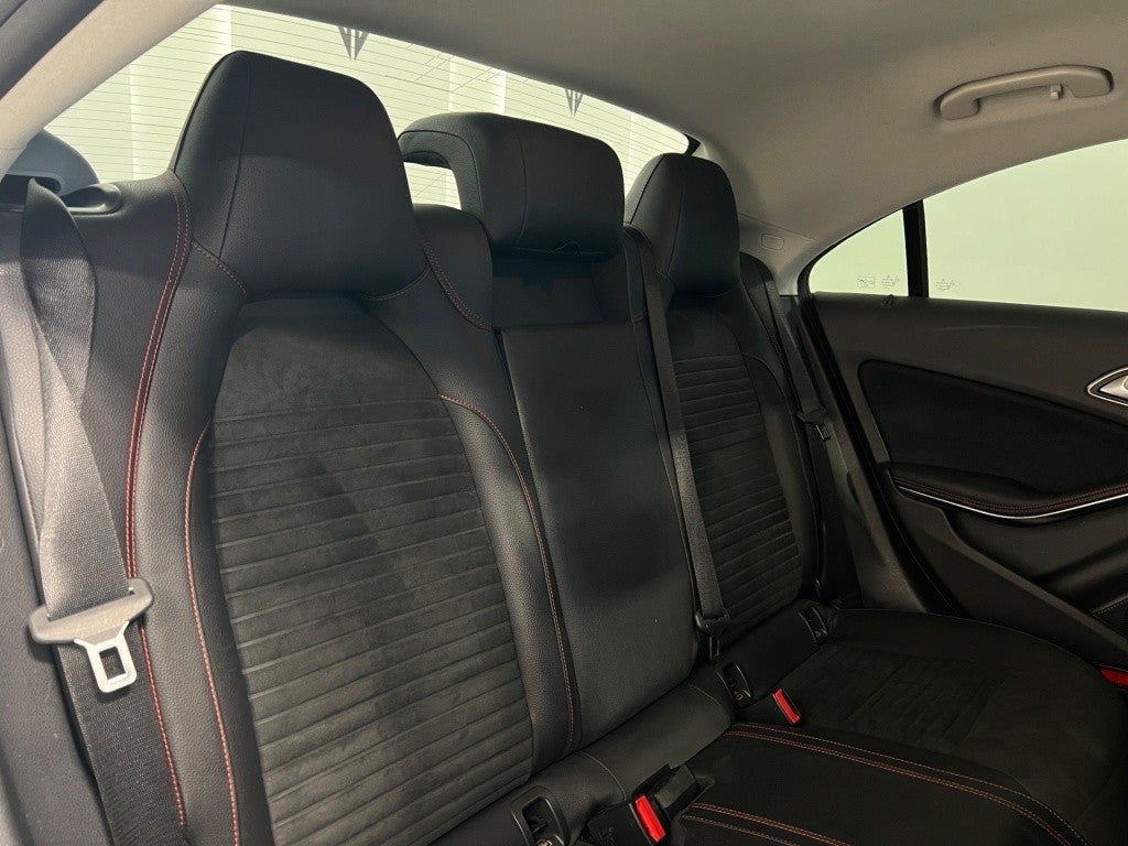 Mercedes-Benz Clase CLA 180 7G-DCT