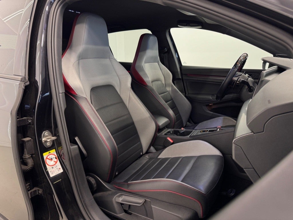 Volkswagen Golf 2.0 TSI GTI DSG 180kW