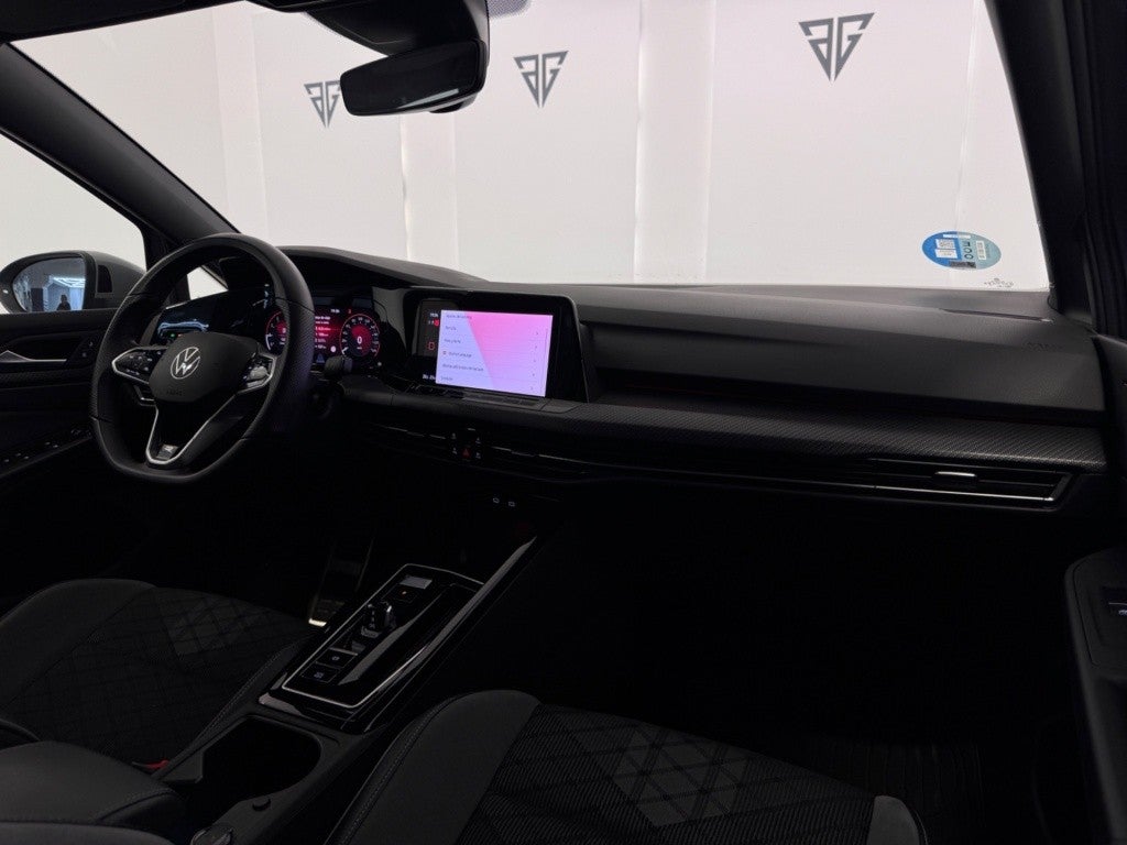 Volkswagen Golf 1.5 eTSI R-Line DSG 110kW
