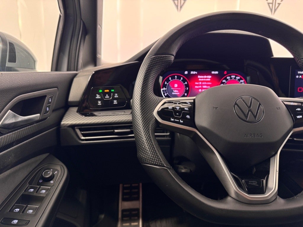 Volkswagen Golf 1.5 eTSI R-Line DSG 110kW