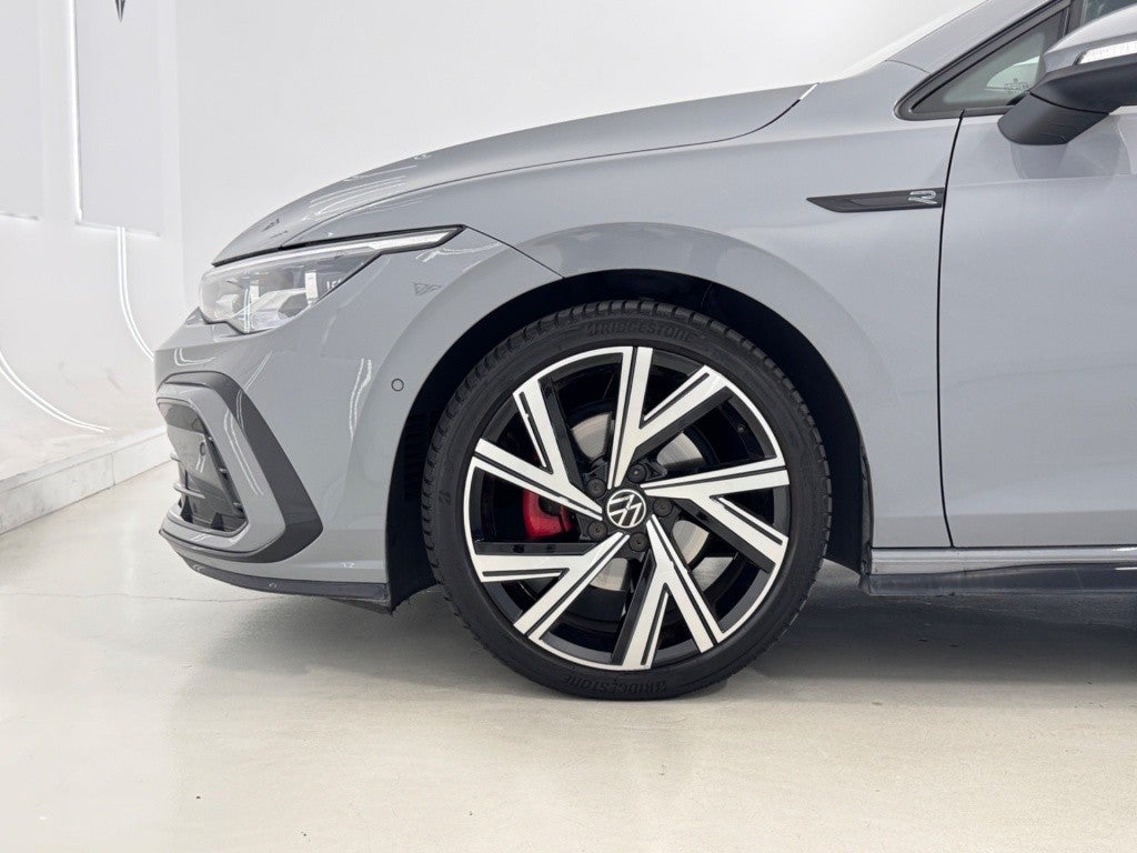 Volkswagen Golf 1.5 eTSI R-Line DSG 110kW
