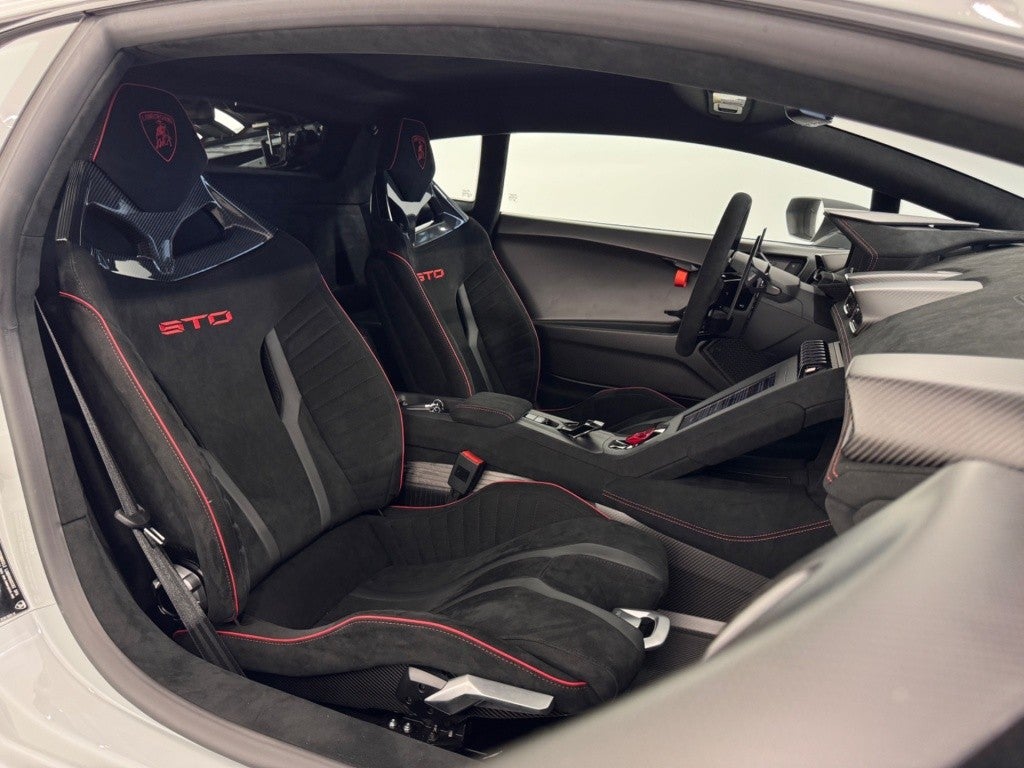 Lamborghini Huracán STO RWD