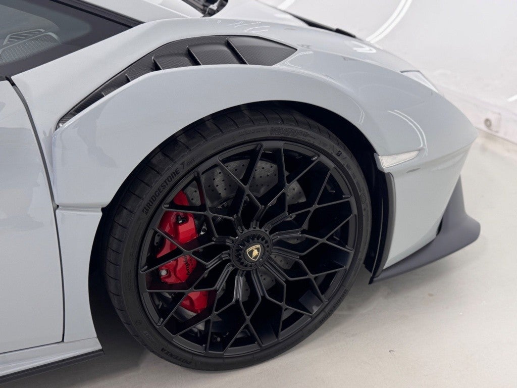 Lamborghini Huracán STO RWD